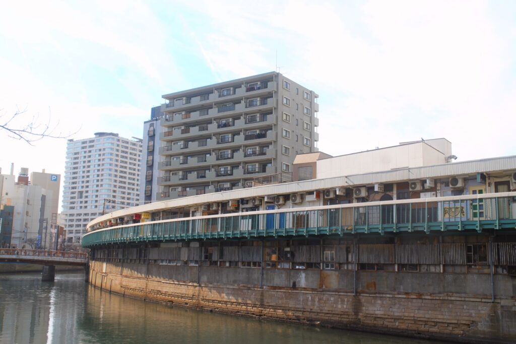 昭和レトロ研究所　横浜　都橋商店街ビル