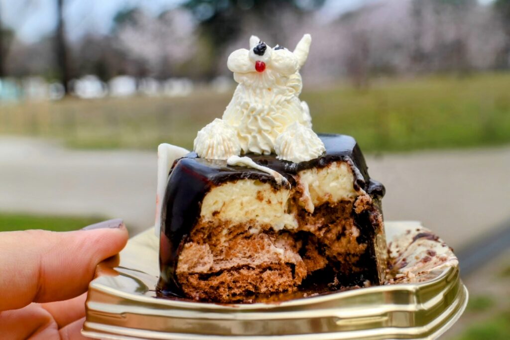昭和レトロ研究所 「モンサンミッシェル」 犬ケーキ「ショコラ」