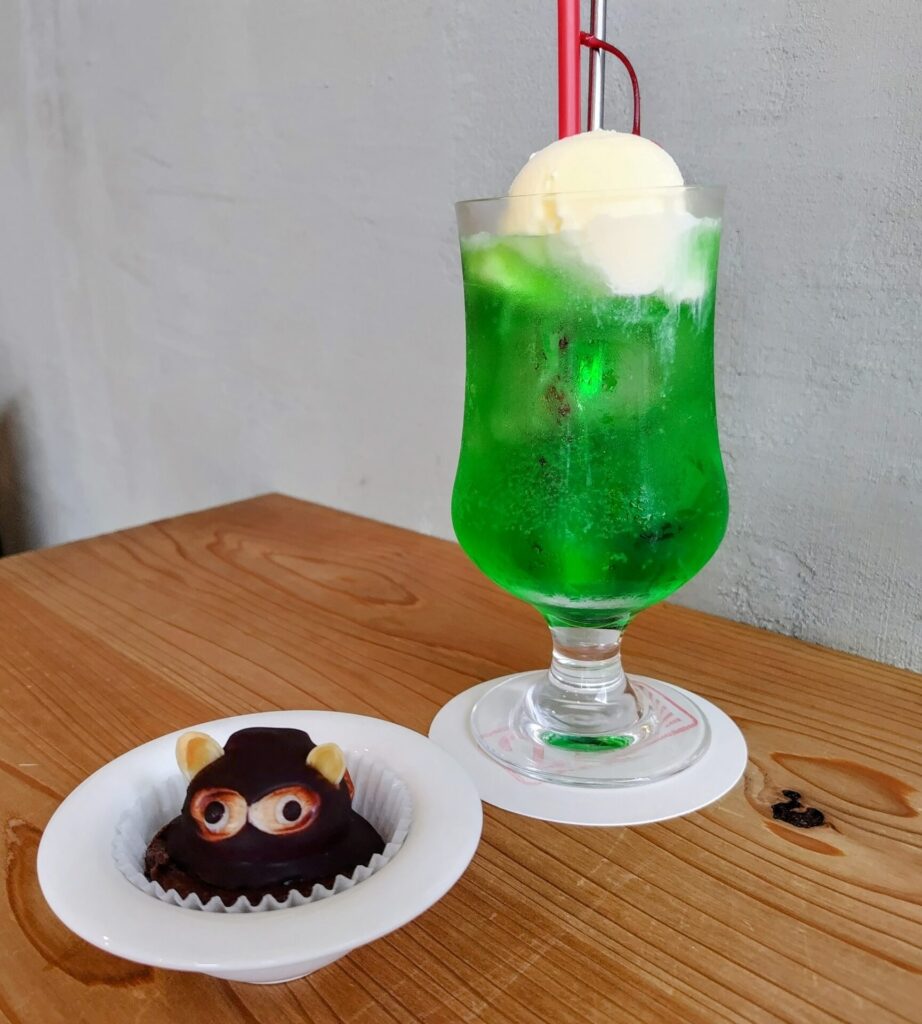 昭和レトロ研究所　たぬきケーキ　吉祥寺「CAFE222」