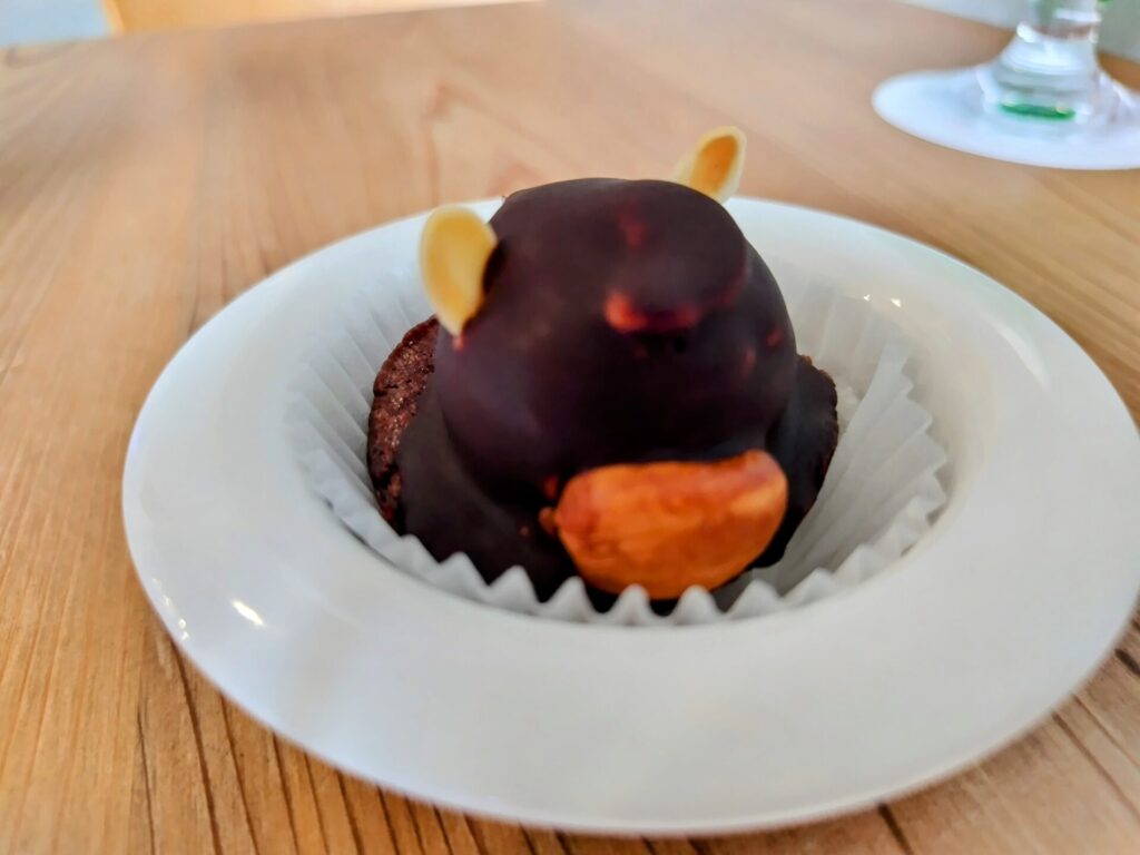 昭和レトロ研究所　たぬきケーキ　吉祥寺「CAFE222」